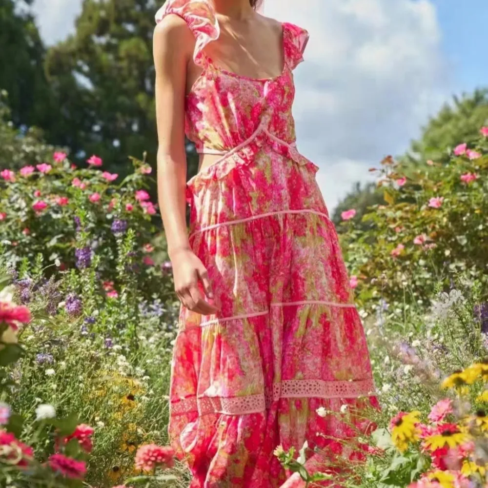 2023 nuovo stile estivo stile vacanza francese scollo quadrato cinturino a tubo romantico gonna a bretella abito lungo per le do