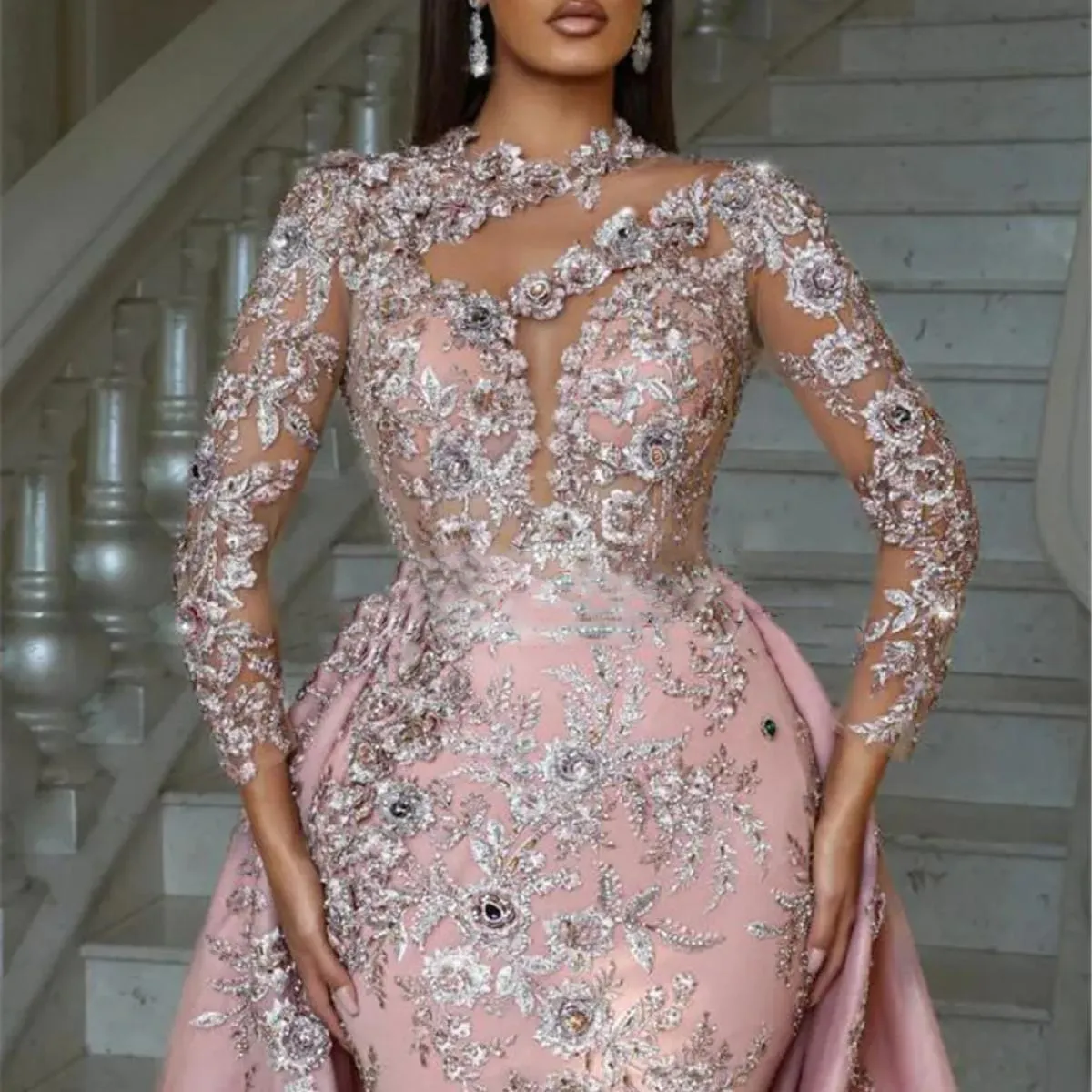 Abiti da ballo di lusso con perline ricamate con strascico staccabile Abito da sera formale con gonna oversize a sirena rosa