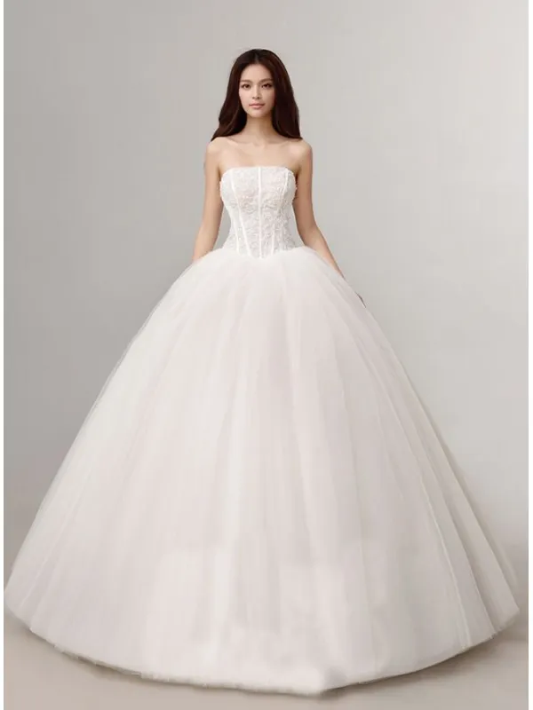Abito da Sposa Economico semplice con Gonna molto ampia e corpetto bustier con chiusura a lacci
