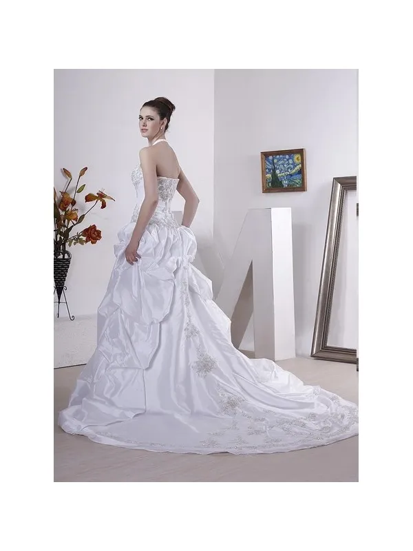 Abito da sposa vita bassa con gonna voluminosa in taffetta