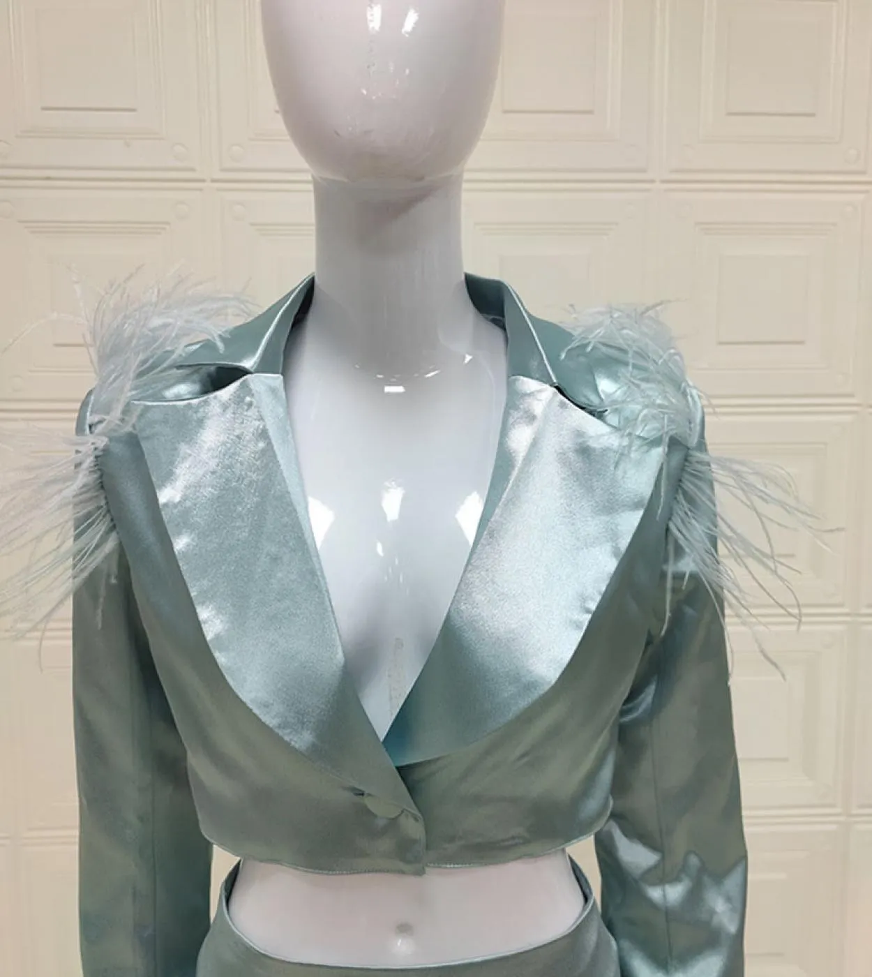 Blazer da donna Gonna Blazer da passerella Blazer con maniche in piume Abito con piume 2023 Corto