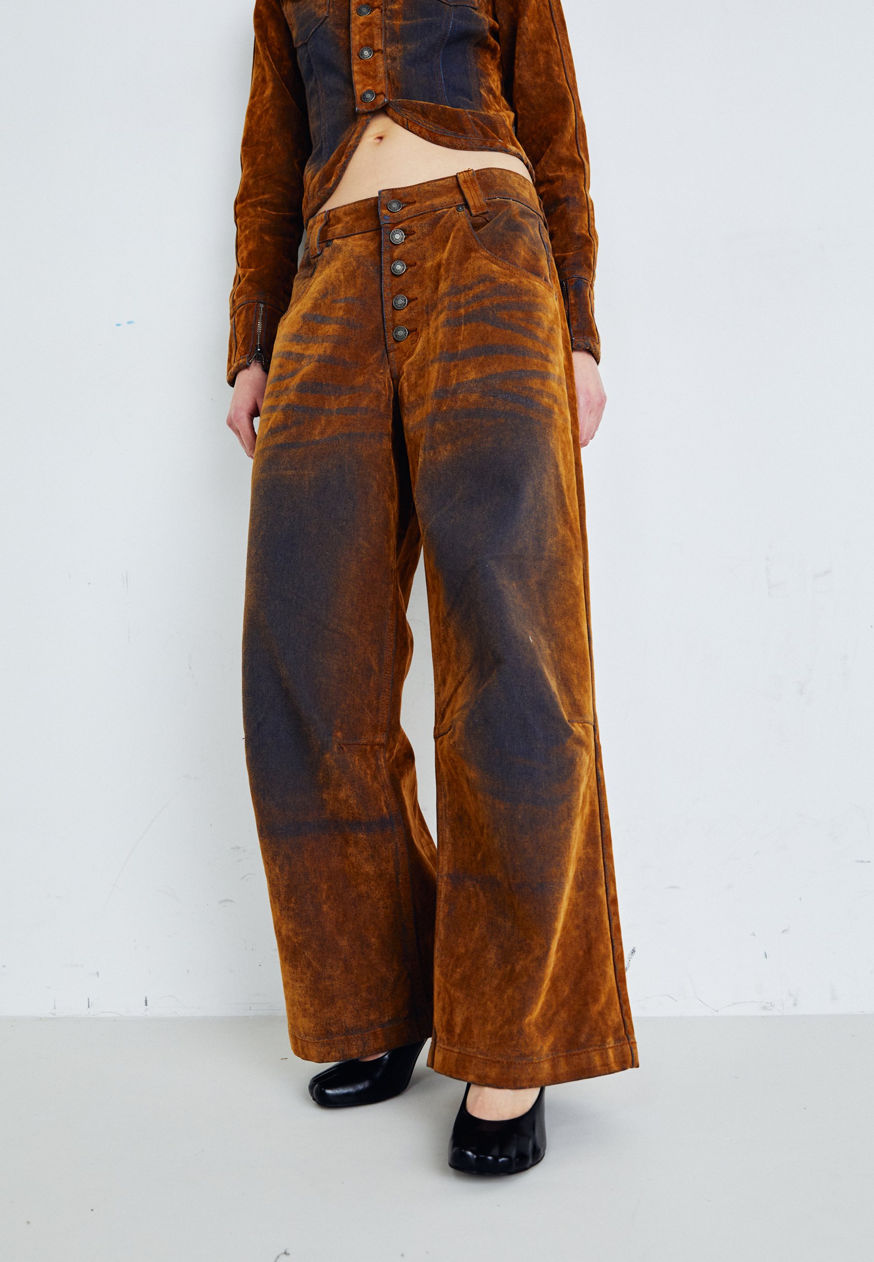 BURNOUT JEANS - Jeans a zampa