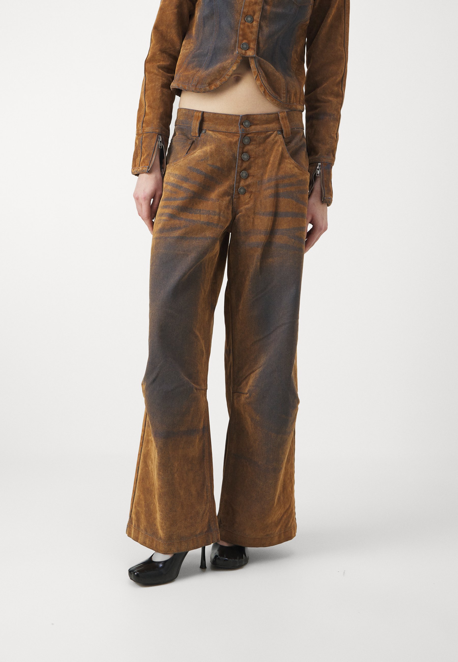 BURNOUT JEANS - Jeans a zampa