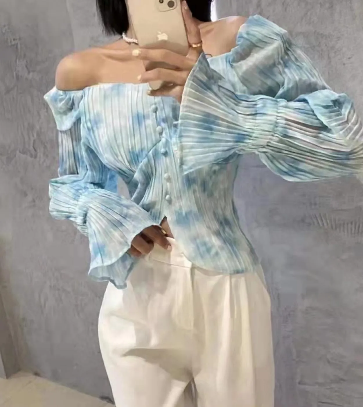 Camicetta in chiffon da donna con spalle scoperte alla moda, manica svasata, colletto quadrato, top corto, camicia con collo a p