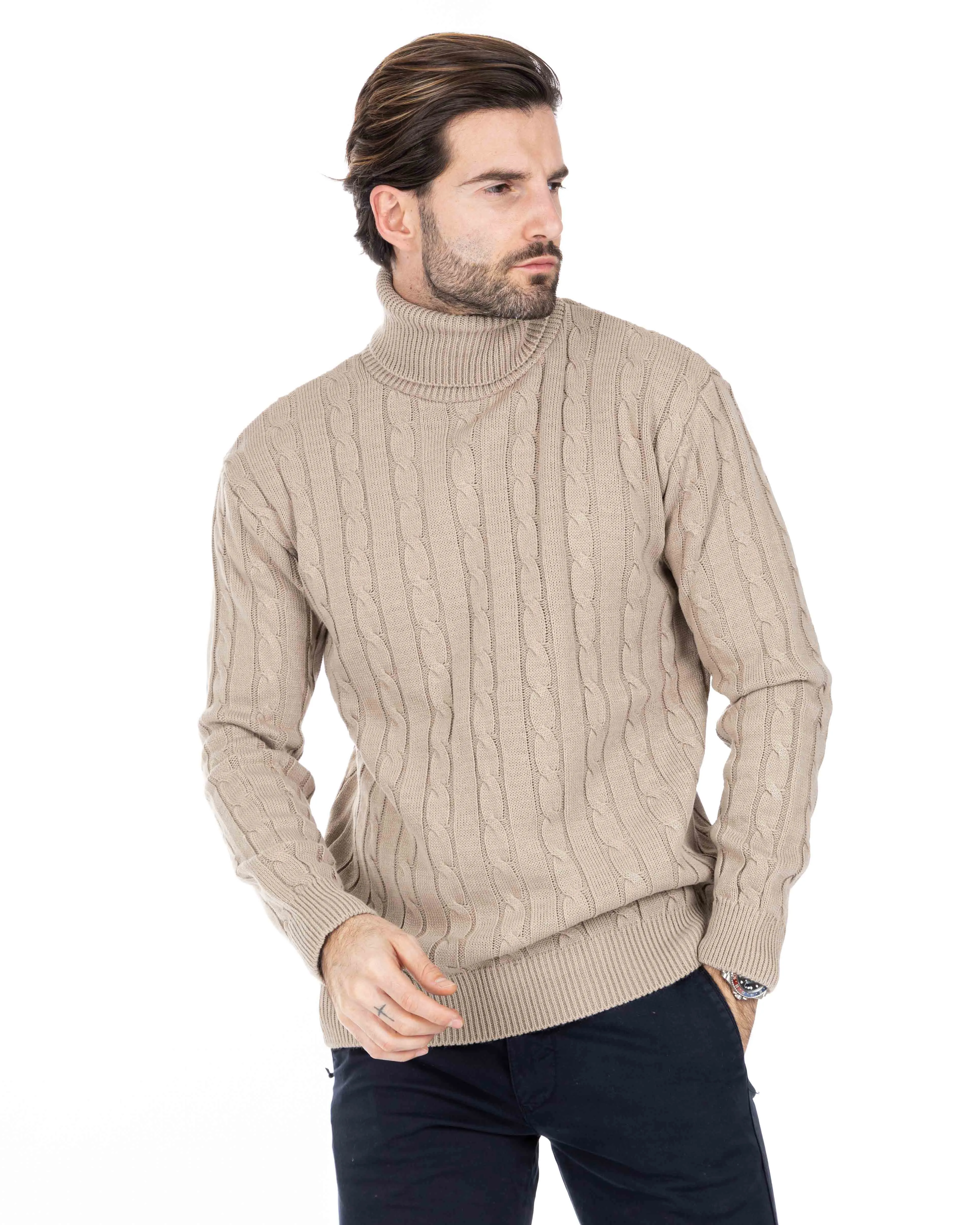Crovie - maglione beige con trecce collo alto