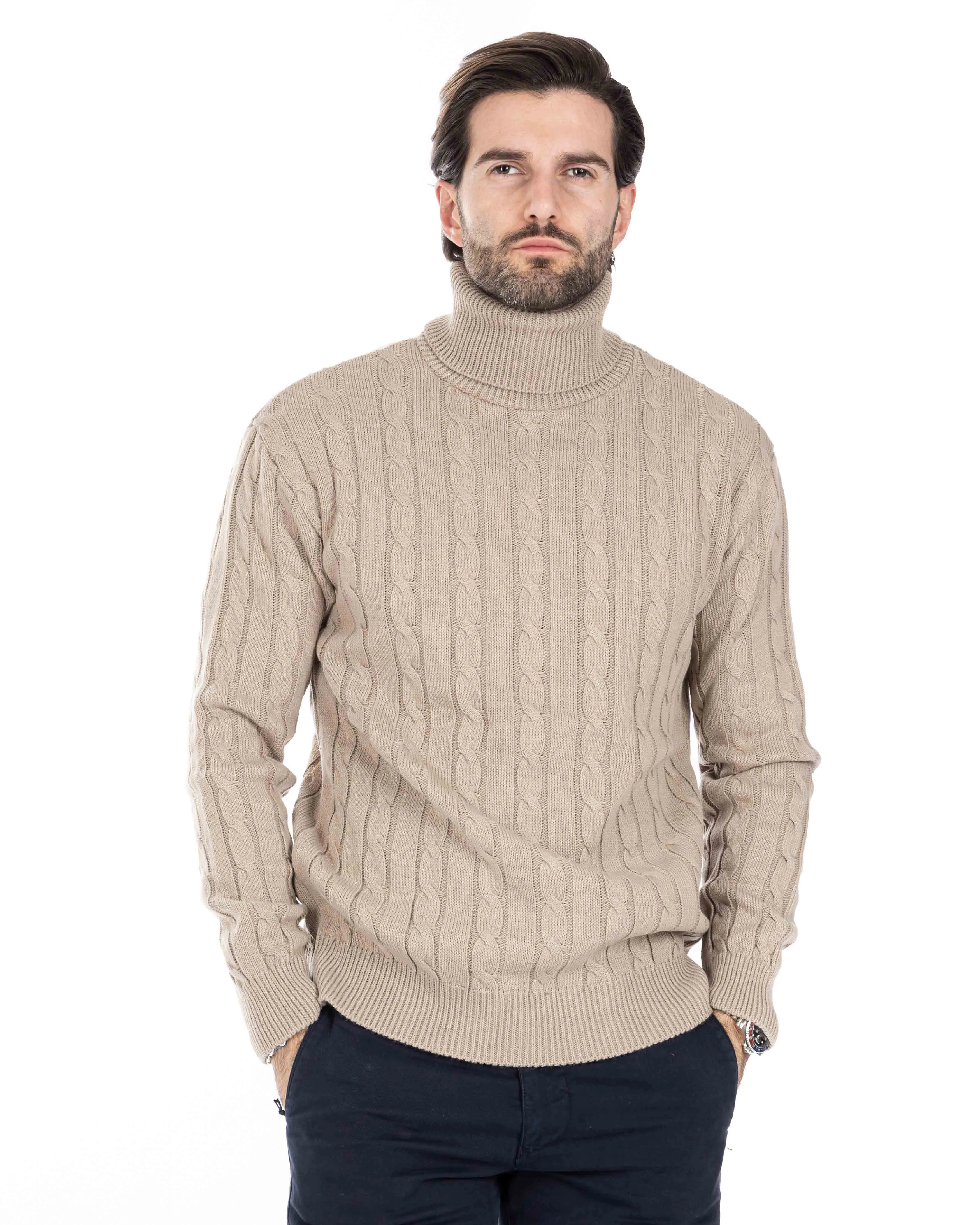 Crovie - maglione beige con trecce collo alto