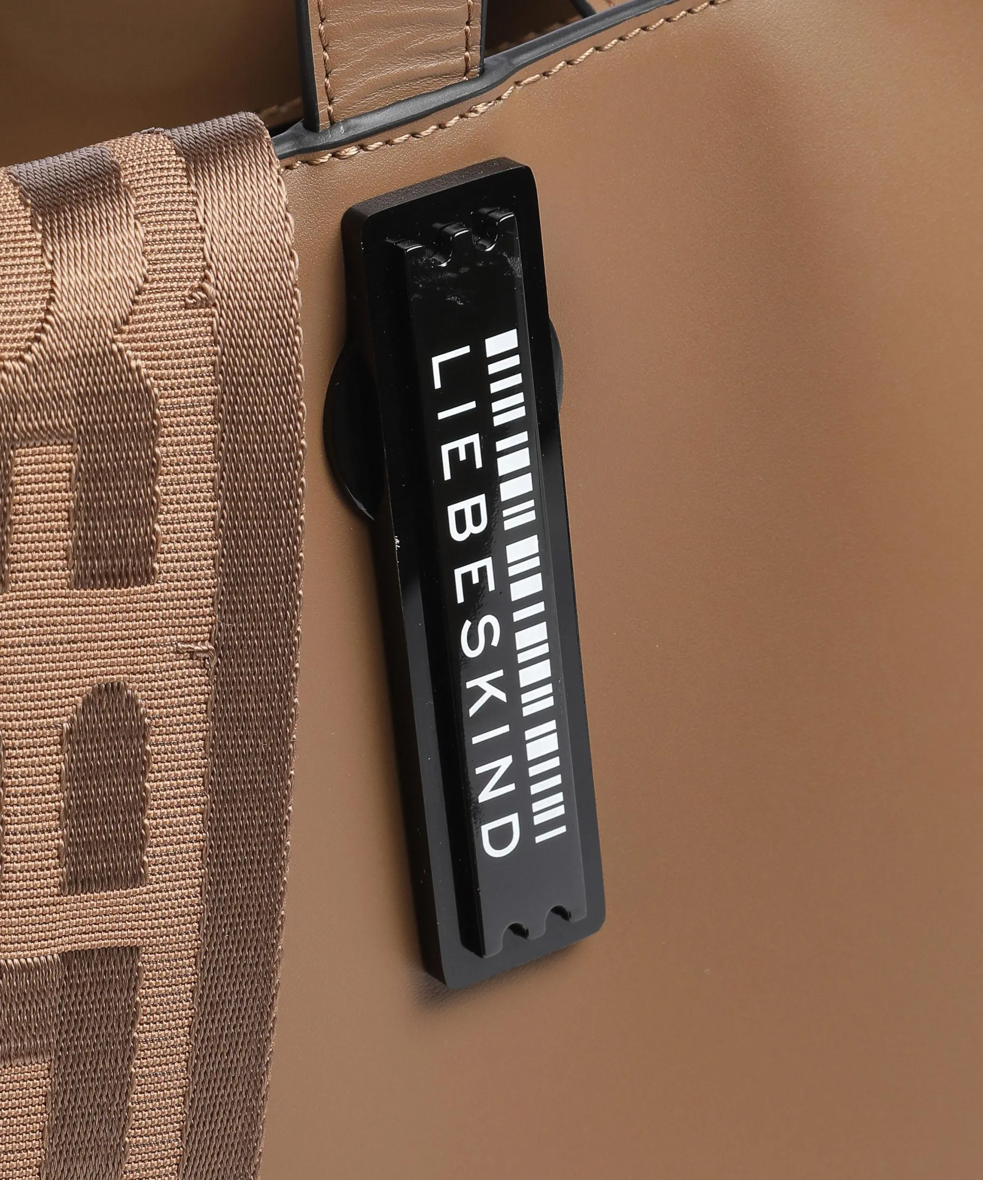  Liebeskind Paper Bag Carter M Borsa a mano pelle liscia marrone  