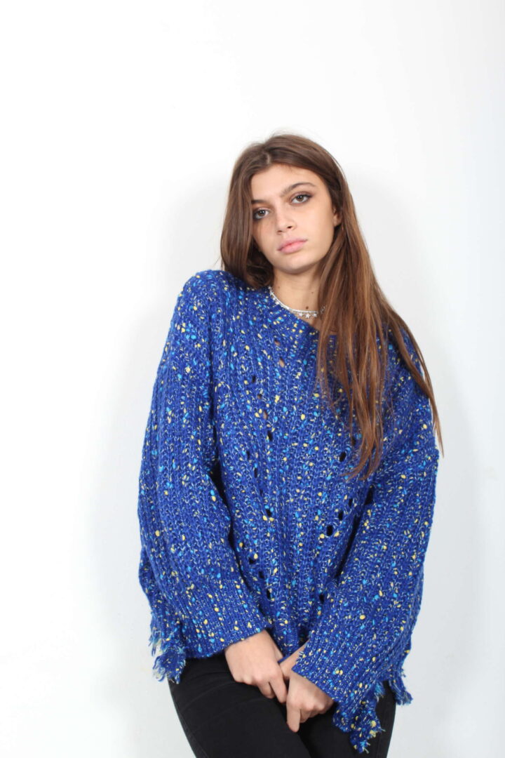 Maglione over strappi