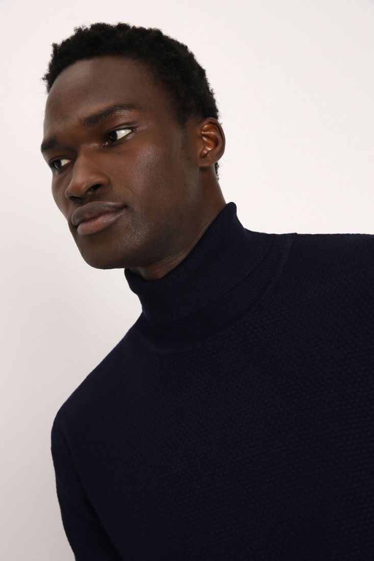 Maglione oversize monocolour a collo alto