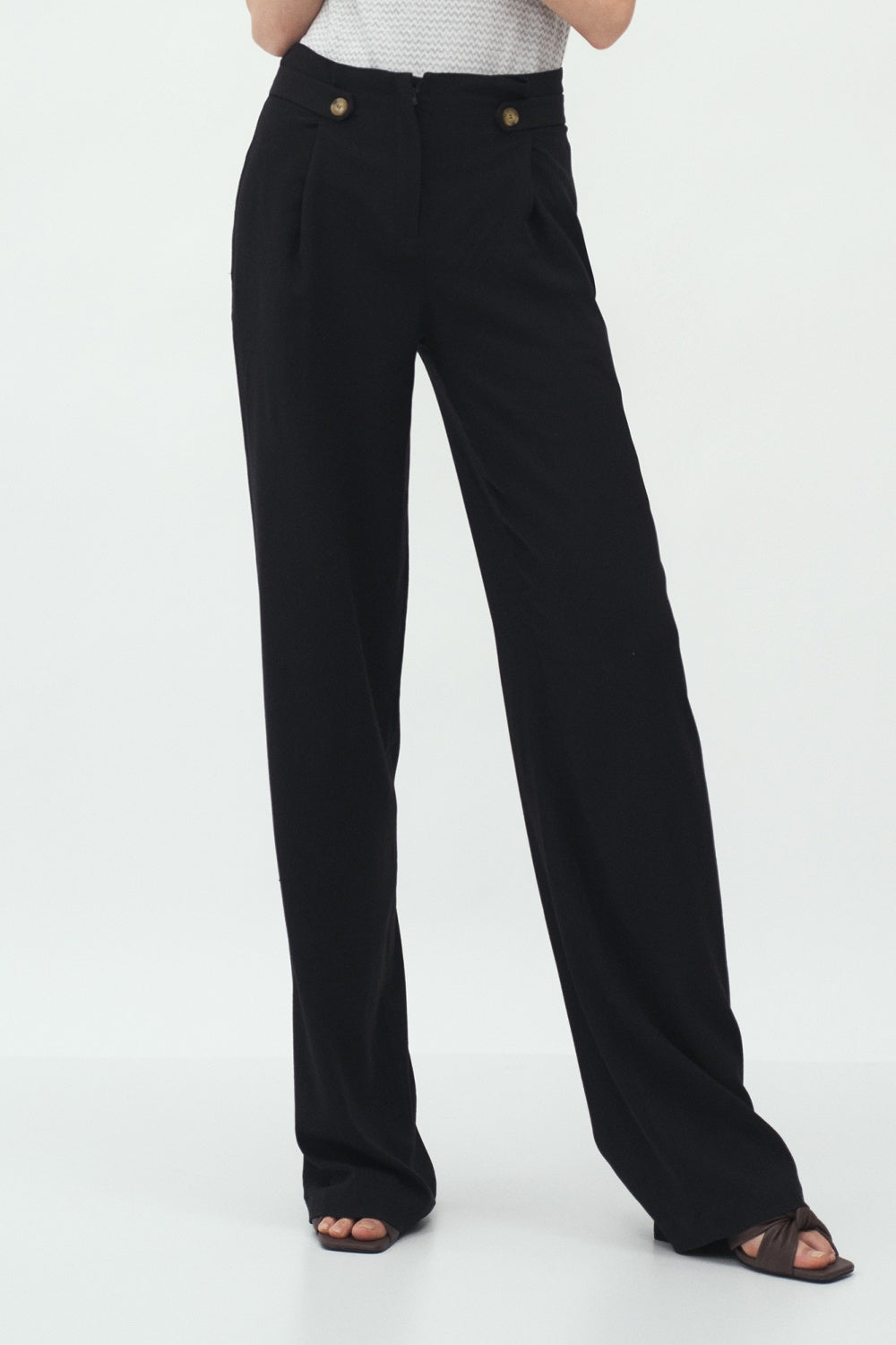 Pantaloni da donna model 153689 Nife