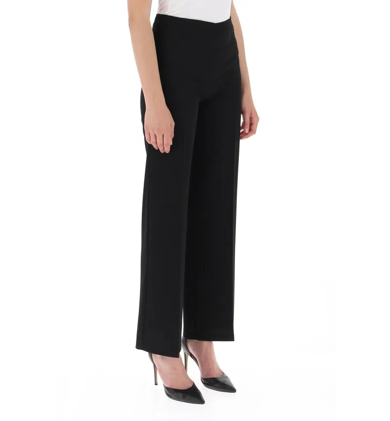 Pantaloni flare