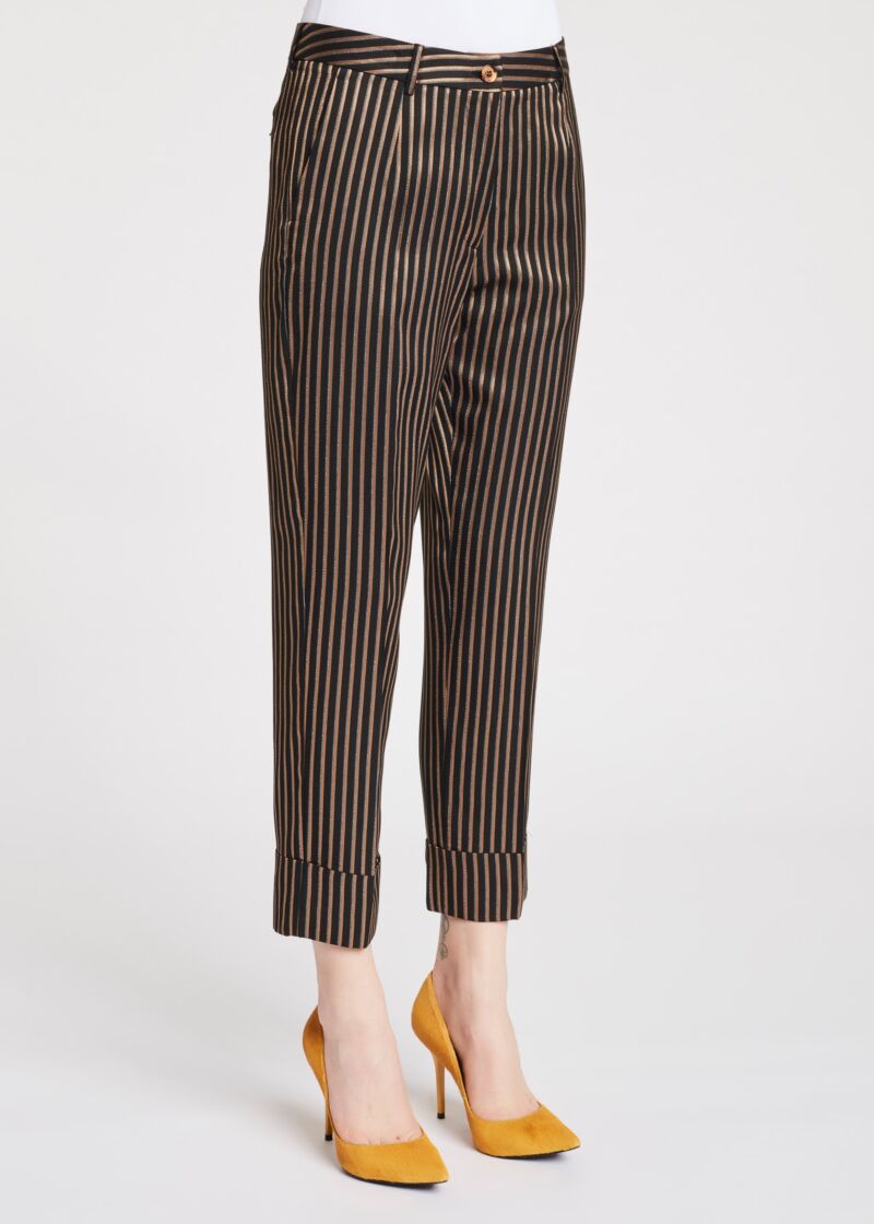 Pantaloni slim a righe