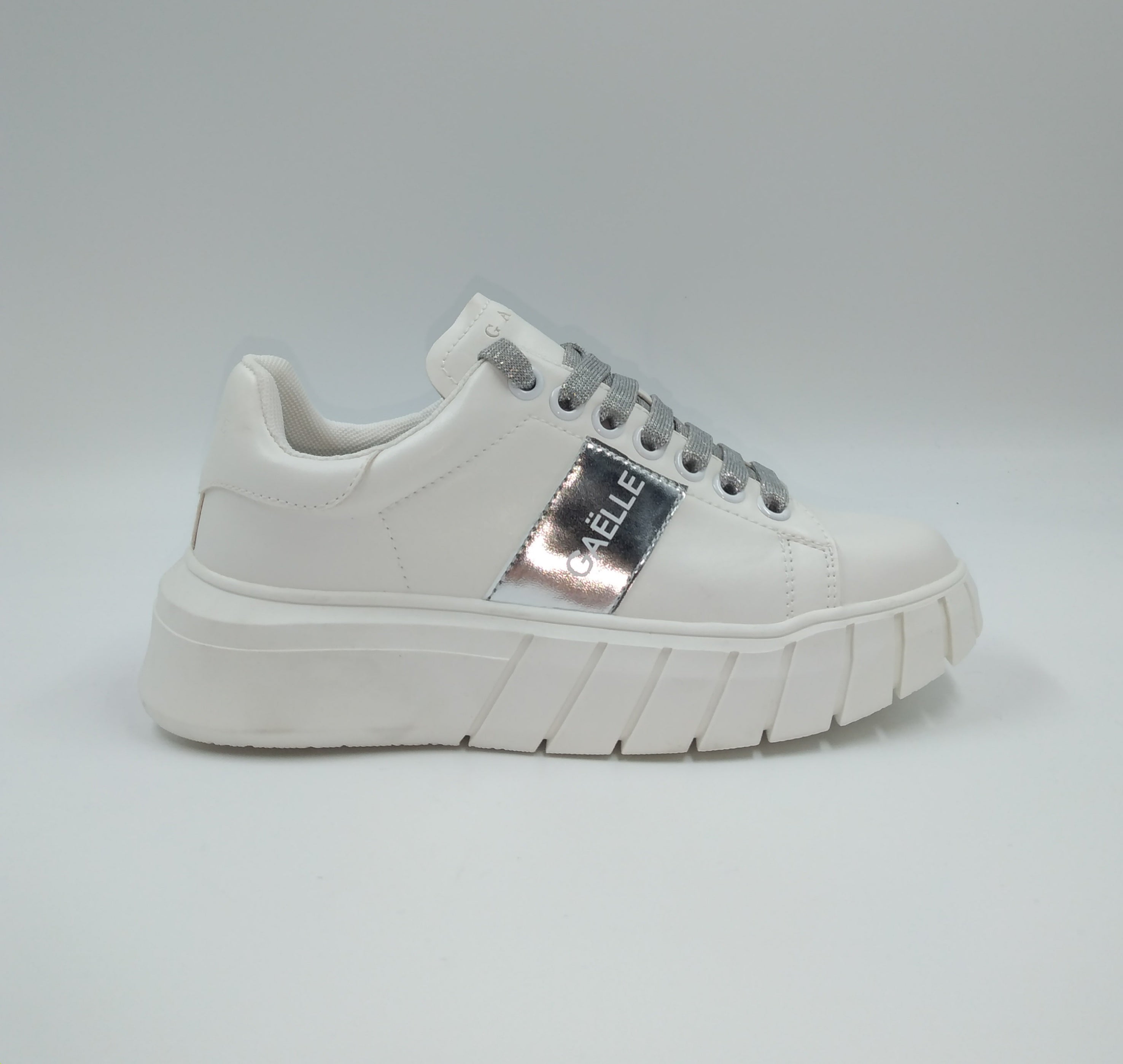 SNEAKERS CON INSERTI ARGENTO