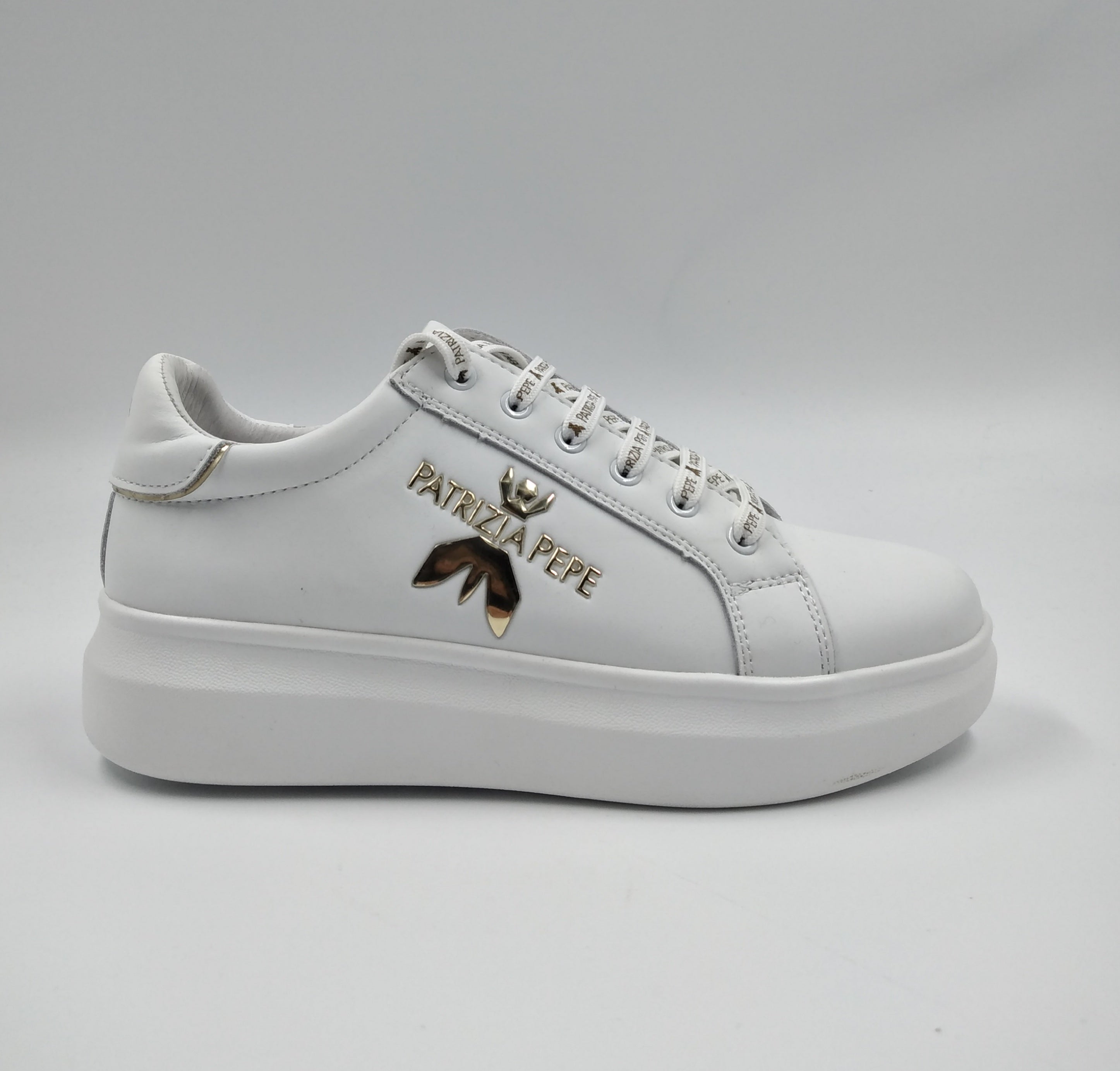 SNEAKERS LOGO GOLD