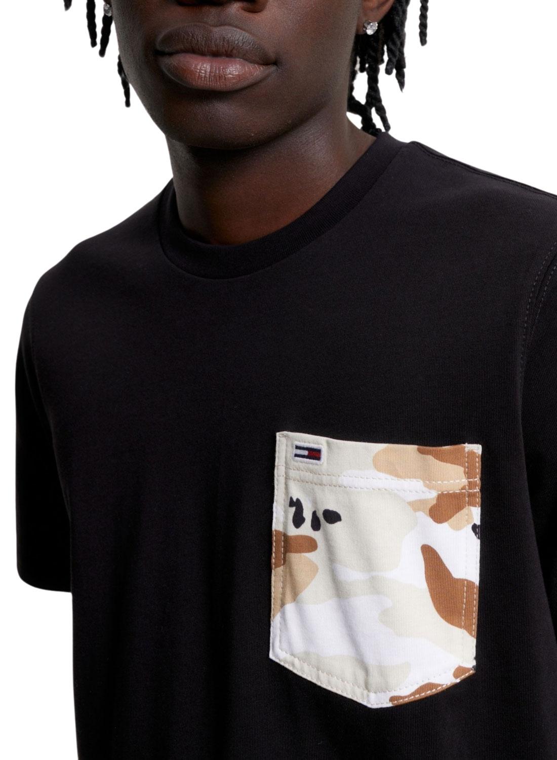 T-Shirt Tommy Jeans Mimetico Pocket Nero per Uomo